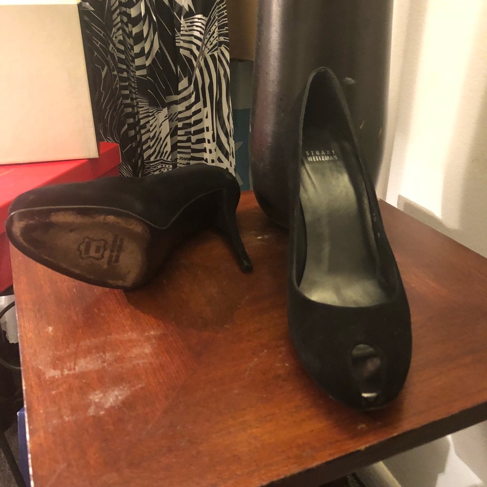 Shoes - Picture 3 of 4
